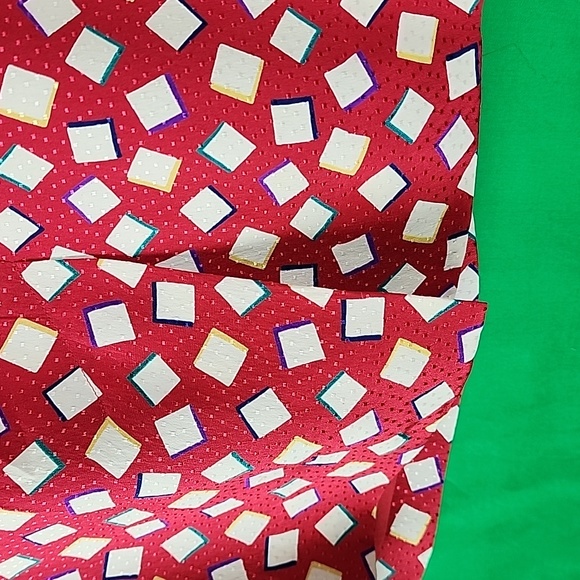 Mary Ann Restivo Womens Red and White Skirt. 100 % Silk ☆ - Picture 8 of 8